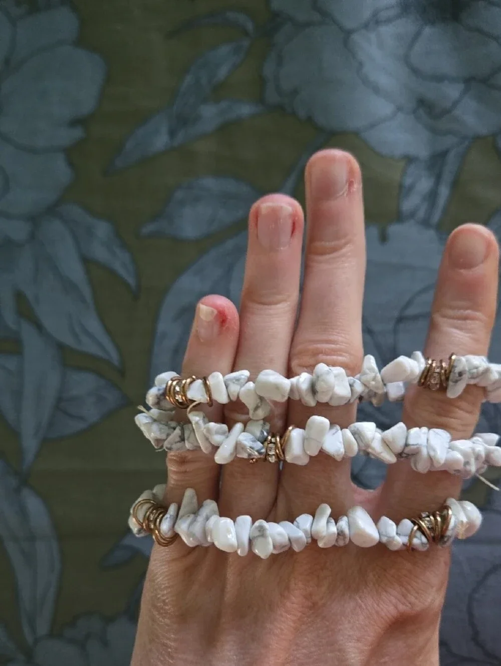 Kinsley Armelle White Howlite Chip Stretch Bracelet Trio with Gold Accents